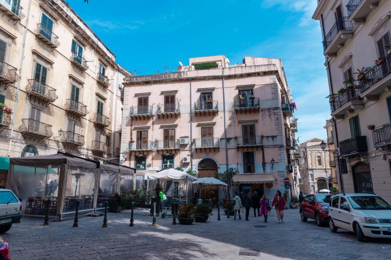 Nicolhouse - Nel Centro Storico Di Apartamento